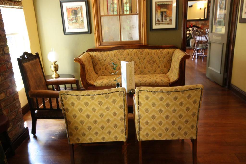The Dibbinsdale Inn Bromborough Extérieur photo