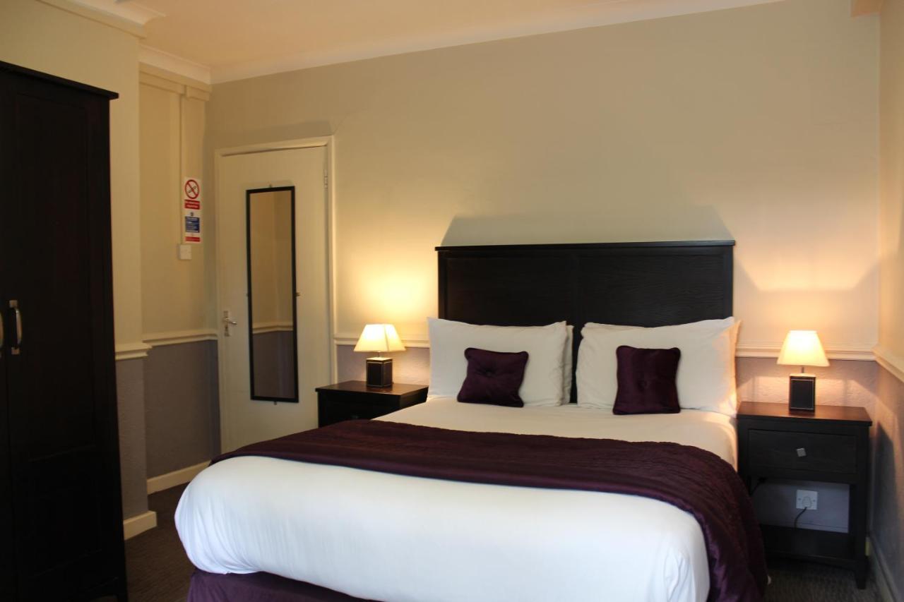 The Dibbinsdale Inn Bromborough Extérieur photo